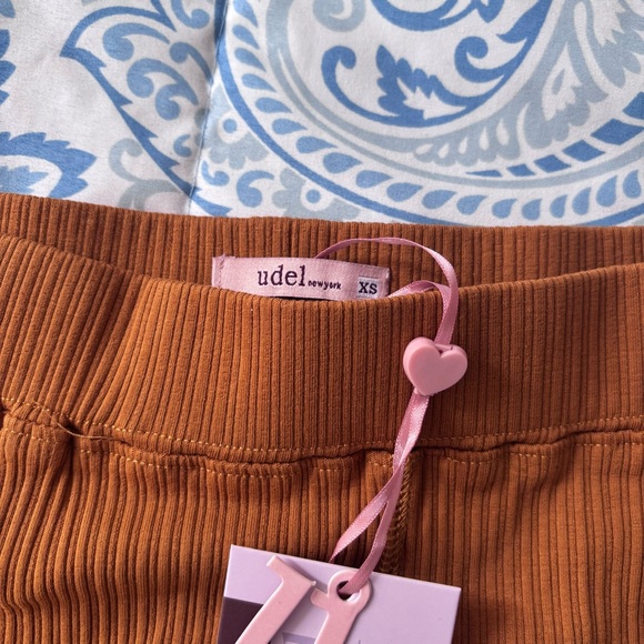 Udel New York Girls Camel Ribbed Skirt with Side Stripes Size XS NWT - Picture 2 of 6
